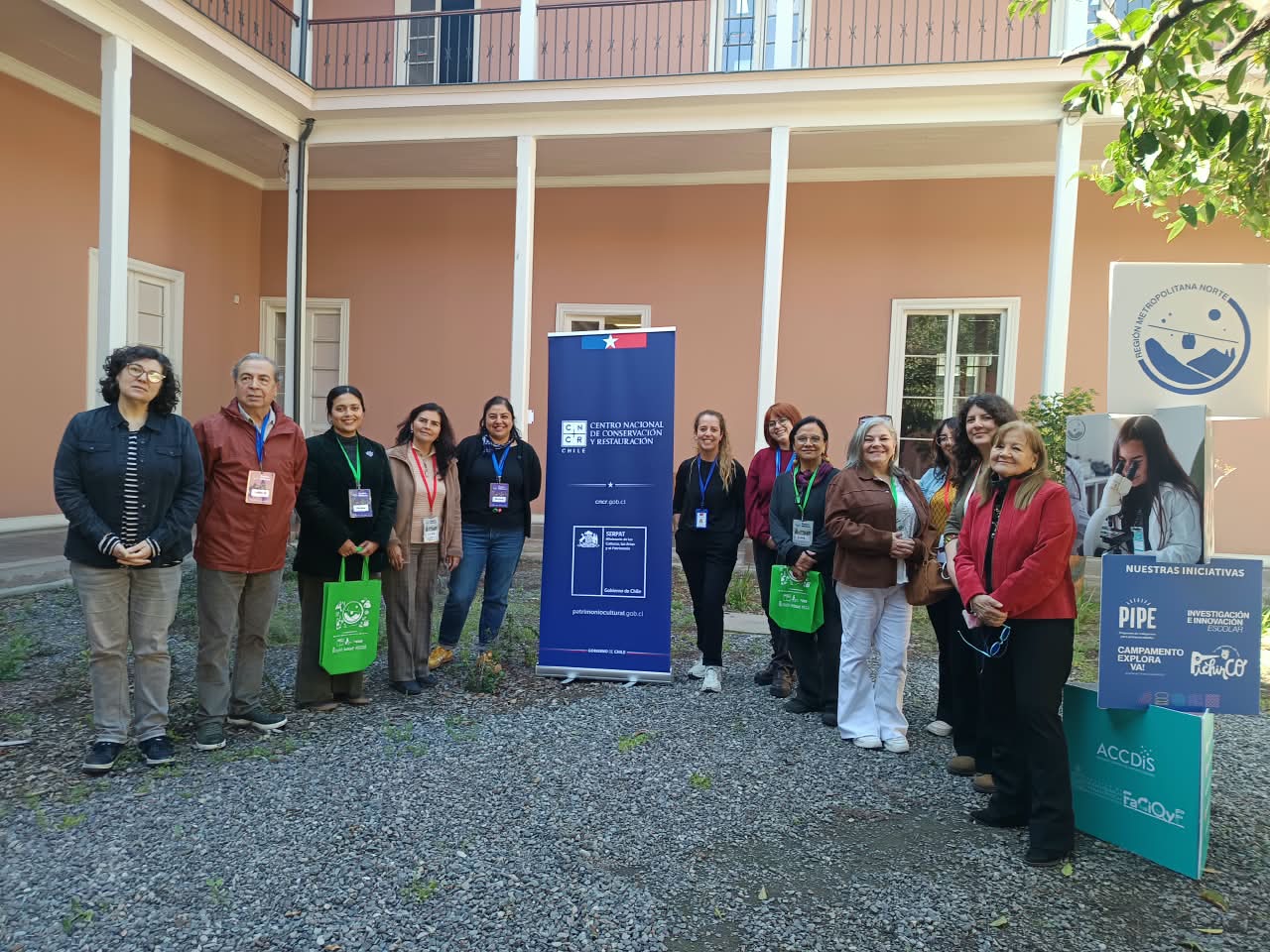 Serpat asesora a establecimientos educacionales en el desarrollo de  proyectos de museos y archivos escolares.