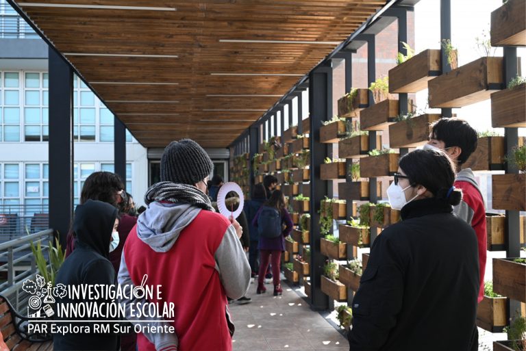 Estudiantes y docentes participan de una serie de talleres de investigación escolar