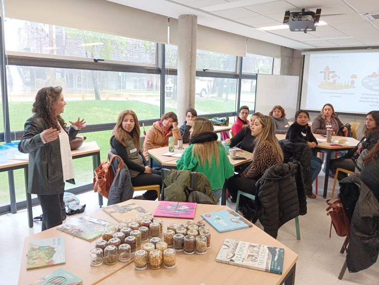 Primer taller del Programa de Indagación para Primeras Edades del PAR Explora RM Sur Oriente convocó a más de 50 agentes educativas