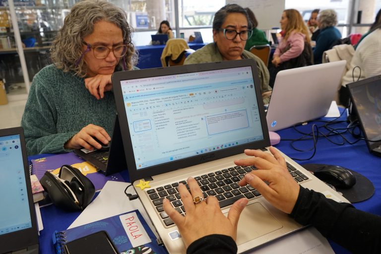 Agentes educativas avanzan en la planificación de experiencias PIPE