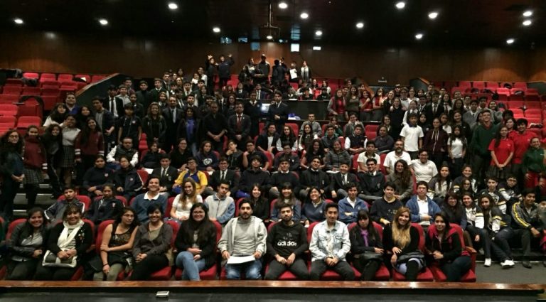 200 estudiantes fueron capacitados para participar de próximo torneo de debates de ciencia y tecnología