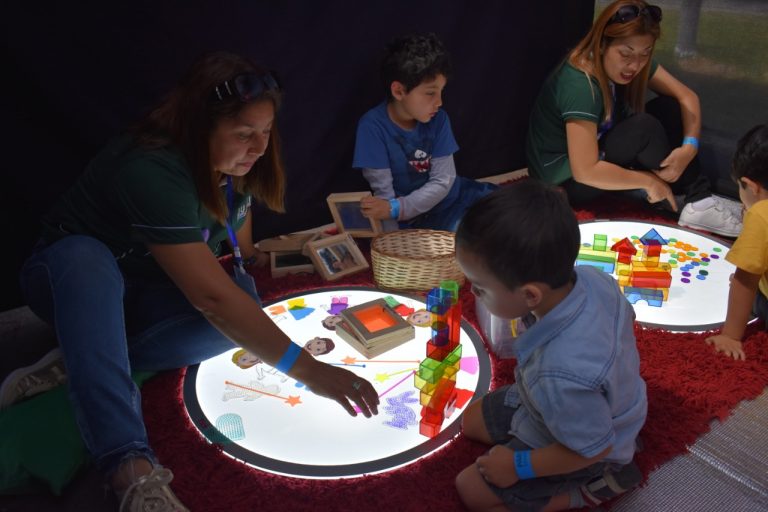 Niños y jóvenes fueron los más motivados en la Fiesta de la Ciencia