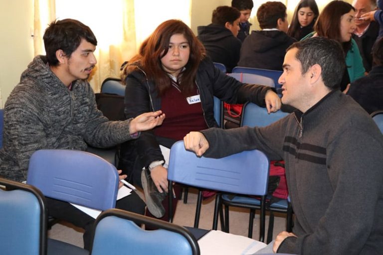 Academias Explora de Los Andes y San Felipe comparten en el Taller Inicial de Investigación