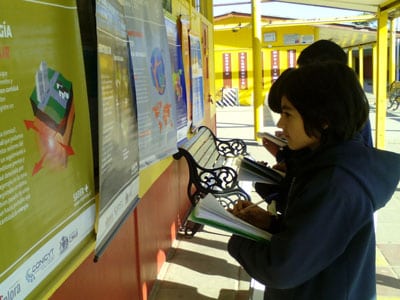 ¡Reserva hoy una muestra itinerante para tu escuela!