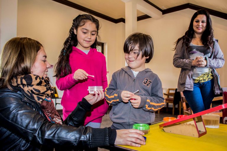 En Algarrobo: ¡Siente, mira, escucha con la exposición “Explorando tus Sentidos”!