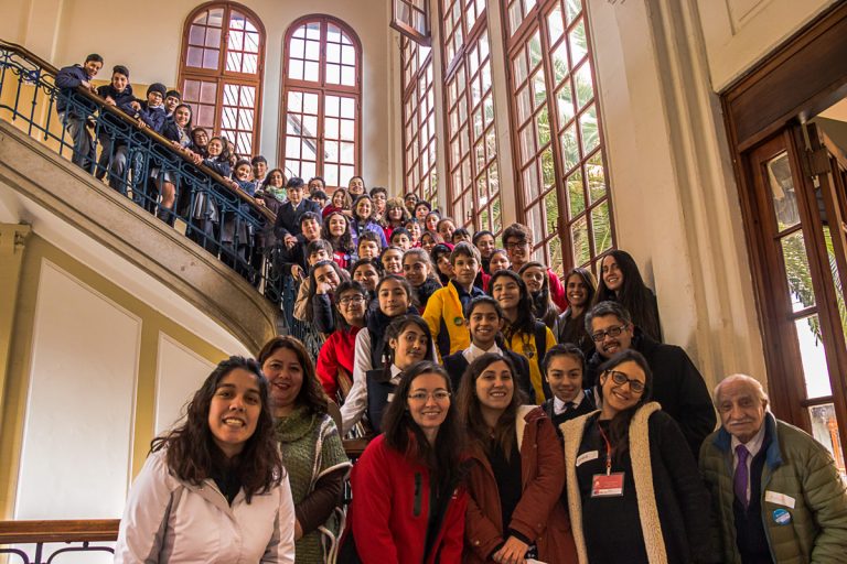 Academias Explora de Valparaíso comparten resultados de sus investigaciones