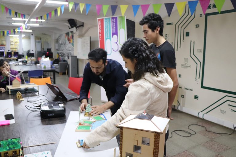 Escolares de Magallanes y Valparaíso participan de didáctica pasantía