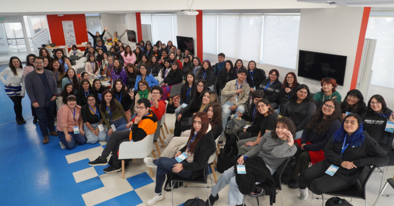 Estudiantes de EBA PUCV inician su recorrido en las Expediciones Científicas Explora