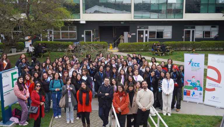 Expediciones Científicas Explora permiten a futuros docentes de la PUCV conocer en terreno la enseñanza en la Región de Valparaíso