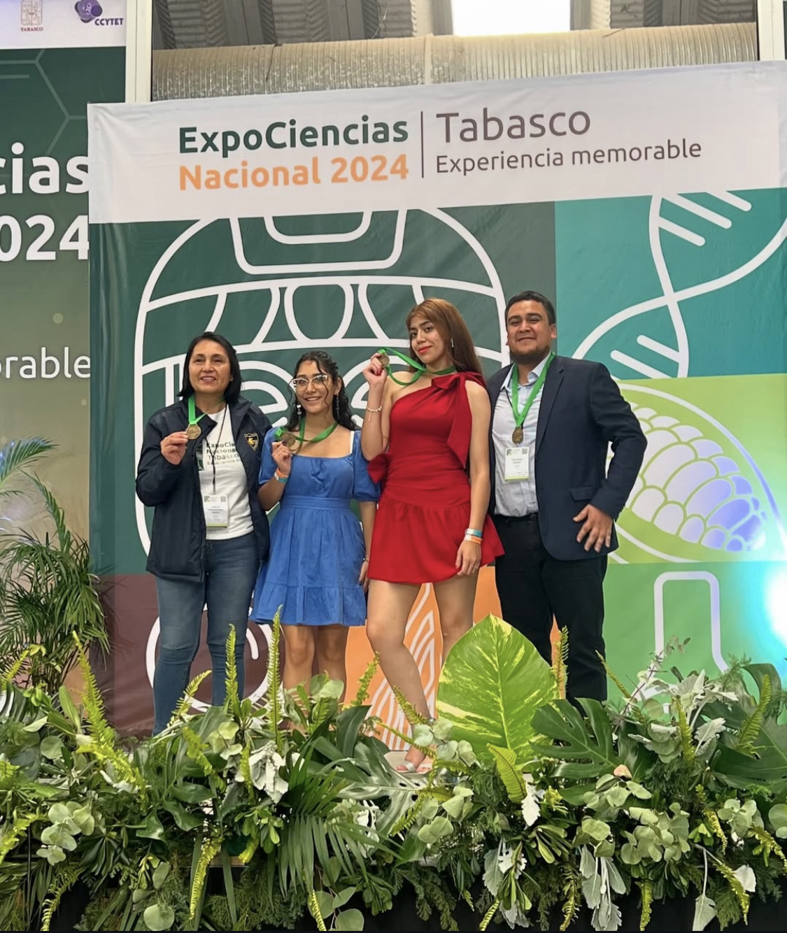 Estudiantes Explora en ExpoCiencias en México