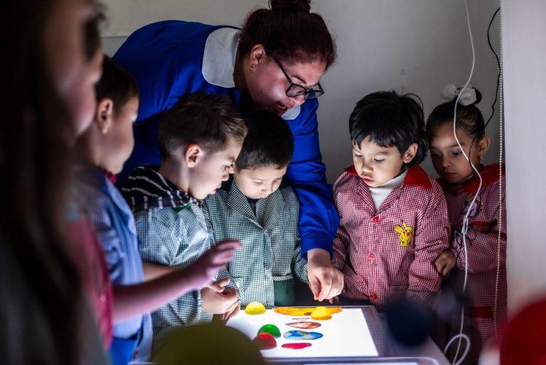 Más de 43 mil niñas y niños de educación parvularia ya exploran el mundo con mirada científica